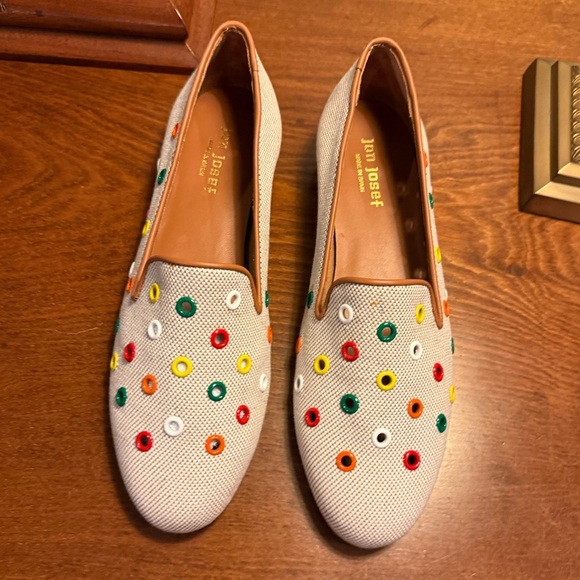 NWOT Jon Josef Tan Flat Loafers w/ multicolor Grommets Size 9.5 MSRP $225 - Picture 2 of 13